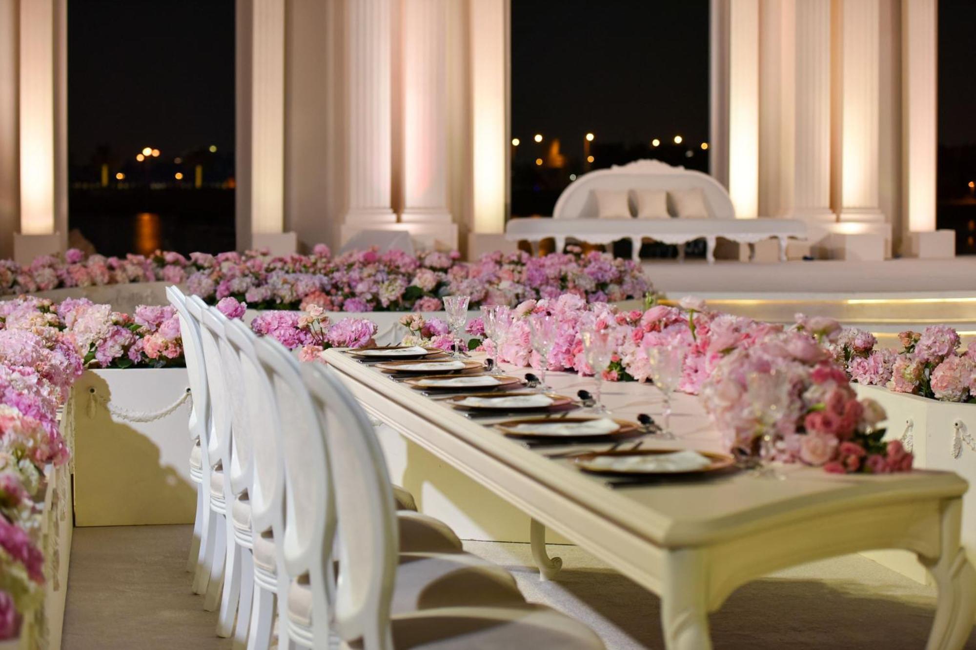 The Ritz-Carlton, Doha Hotell Exteriör bild Wedding reception