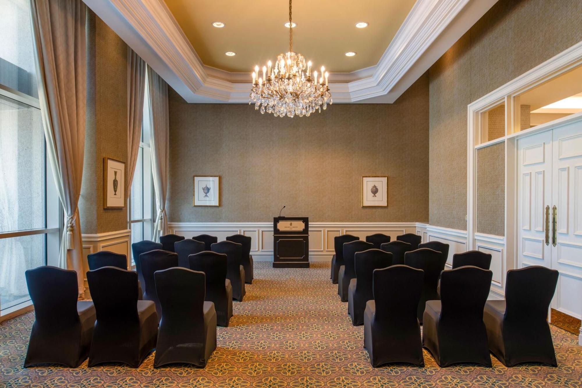 The Ritz-Carlton, Doha Hotell Exteriör bild The ballroom