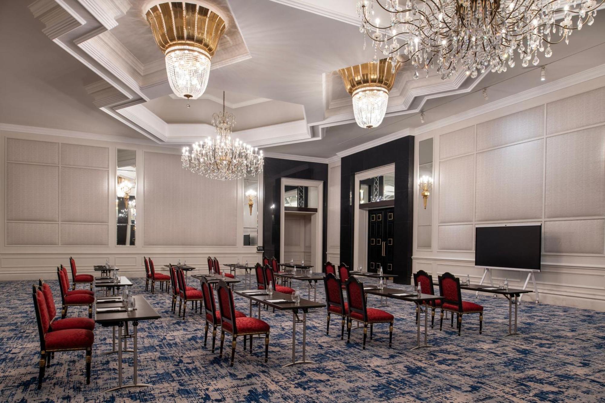 The Ritz-Carlton, Doha Hotell Exteriör bild The ballroom